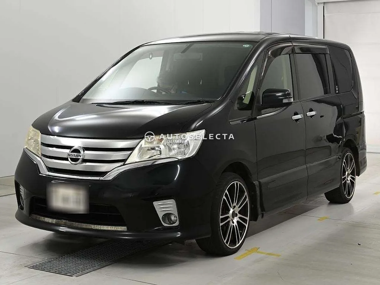 Nissan Serena 2012, photo 1 of 1