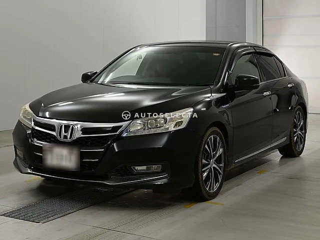 Honda Accord Hybrid 2014, auction grade 3.5