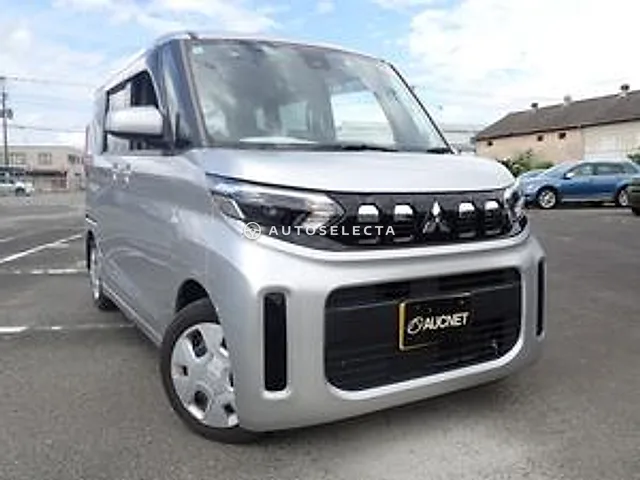 Mitsubishi eK Space 2023, auction grade 4