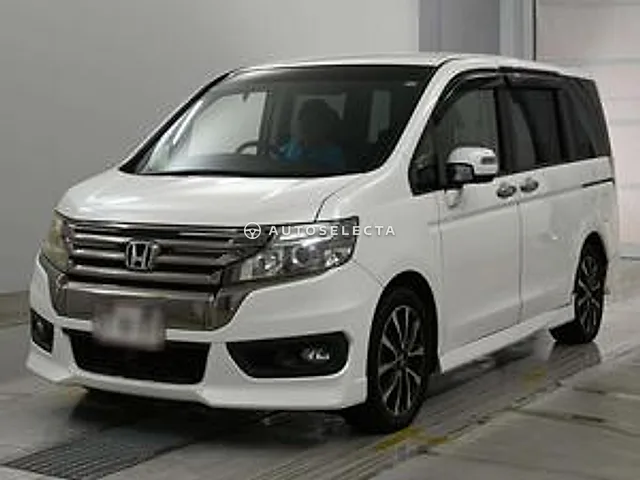 Honda Stepwgn Spada 2013, auction grade 3.5