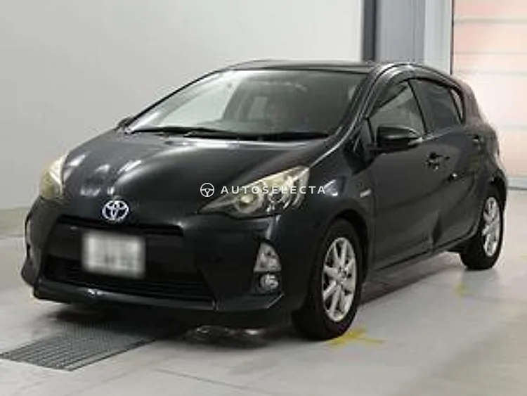 Toyota Aqua 2012, photo 1 of 1