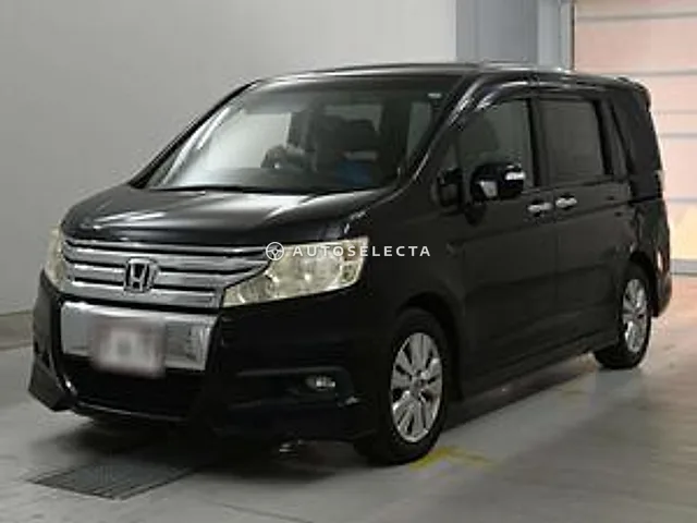 Honda Stepwgn Spada 2011, auction grade 3