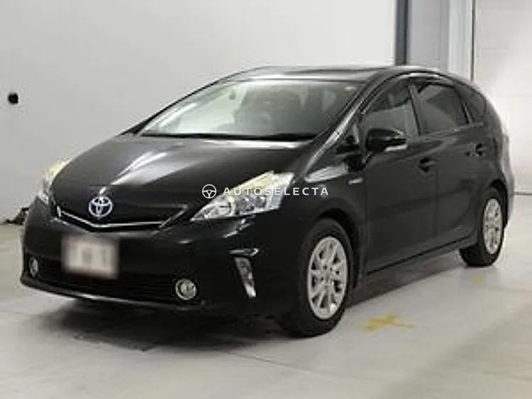 Toyota Prius Alpha 2011, photo 1 of 1