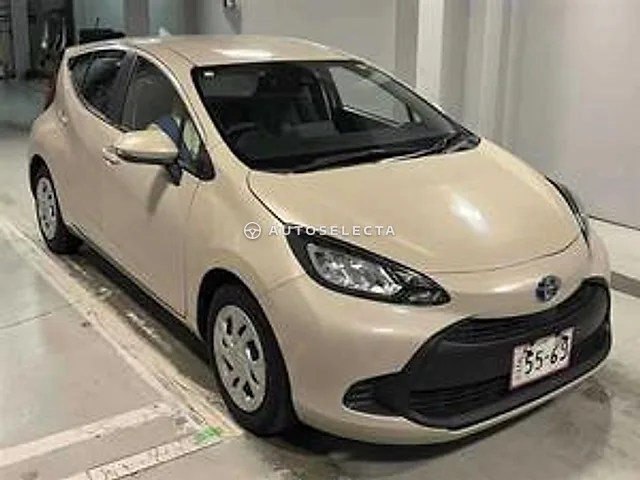 Toyota Aqua 2022, auction grade R