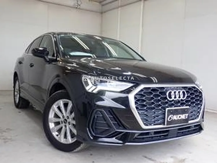 Audi Q3 2022, photo 1 of 1