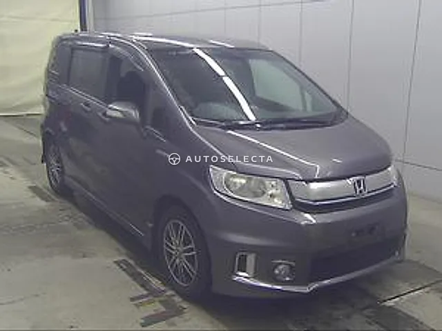 Honda Freed Spike 2014, auction grade 3