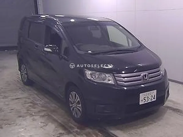 Honda Freed Spike 2012, auction grade R