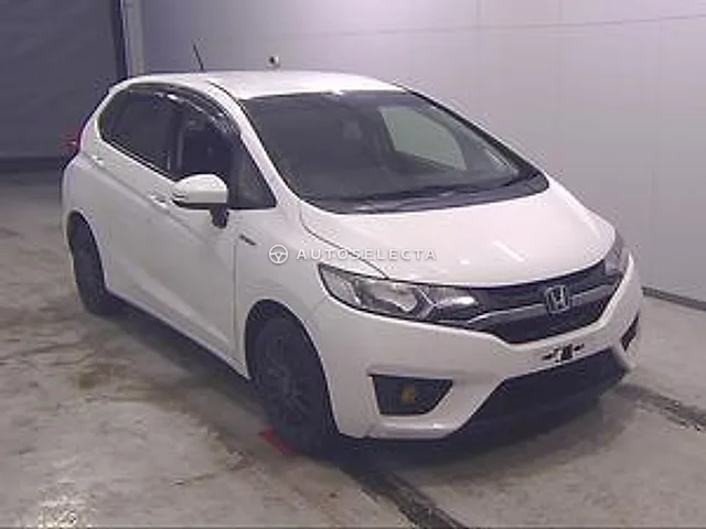 Honda Fit 2015, auction grade R