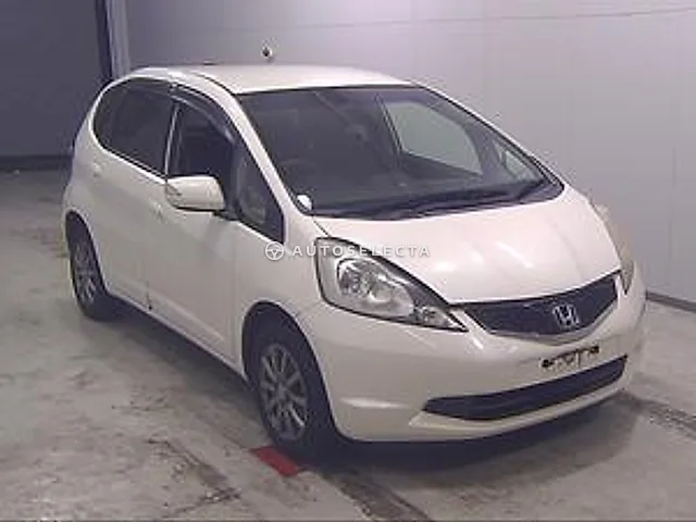 Honda Fit 2010, auction grade 3.5