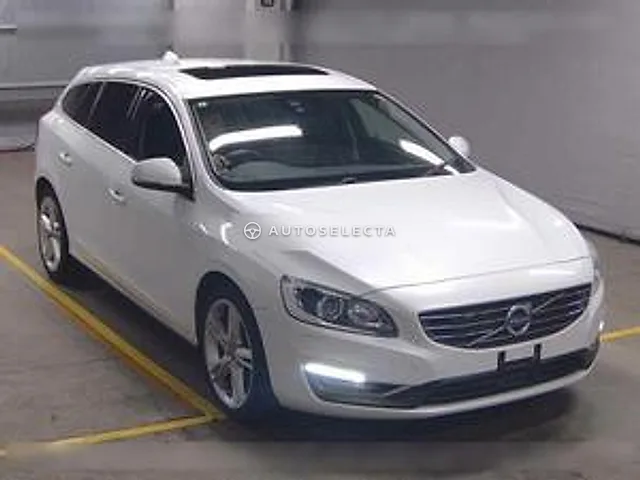 Volvo V60 2017, auction grade 4.5