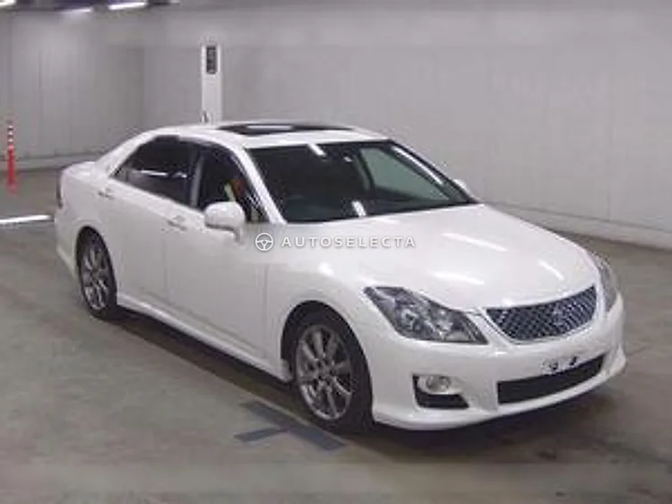 Toyota Crown 2008, photo 1 of 6