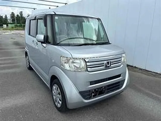 Honda N-BOX 2015, auction grade 4