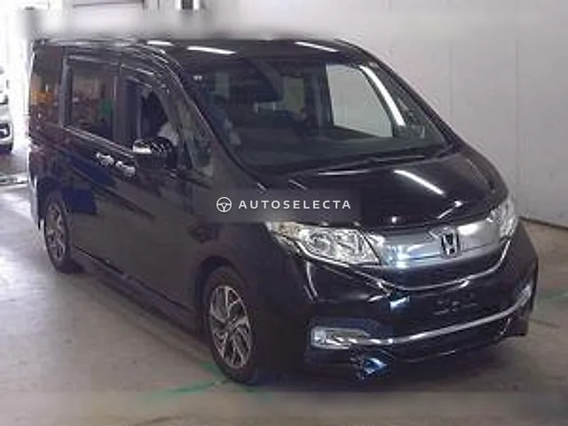 Honda Stepwgn Spada 2015, auction grade 3