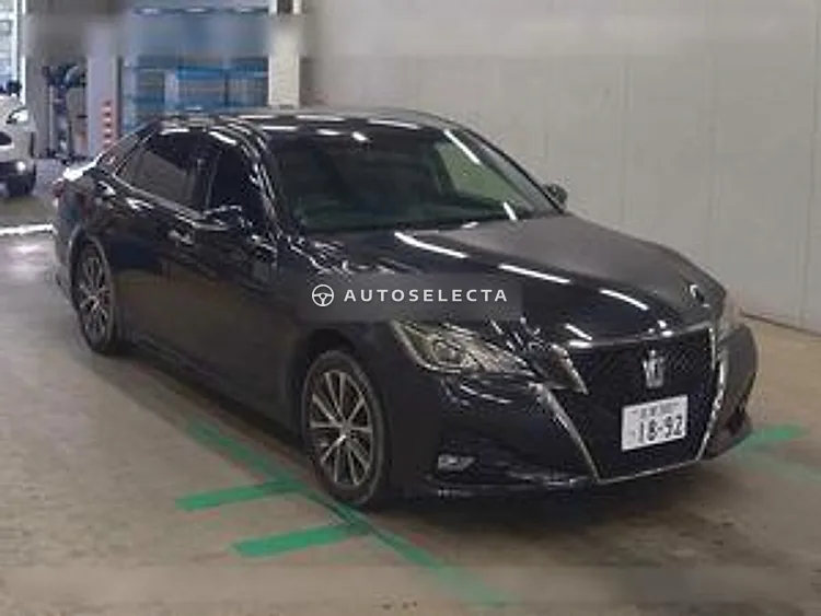 Toyota Crown 2016, photo 1 of 1