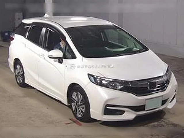 Honda Shuttle 2018, auction grade 3.5