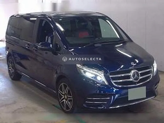 Mercedes-Benz V-Class 2018, auction grade 3.5