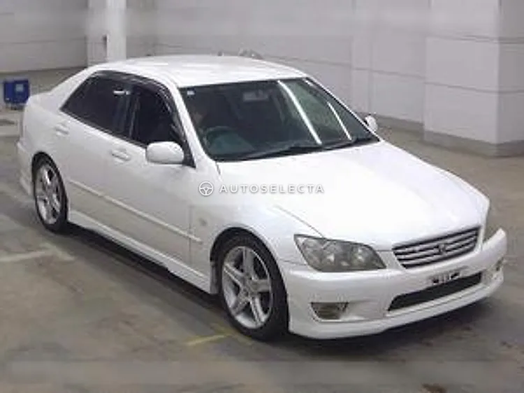 Toyota Altezza 2004, photo 1 of 1