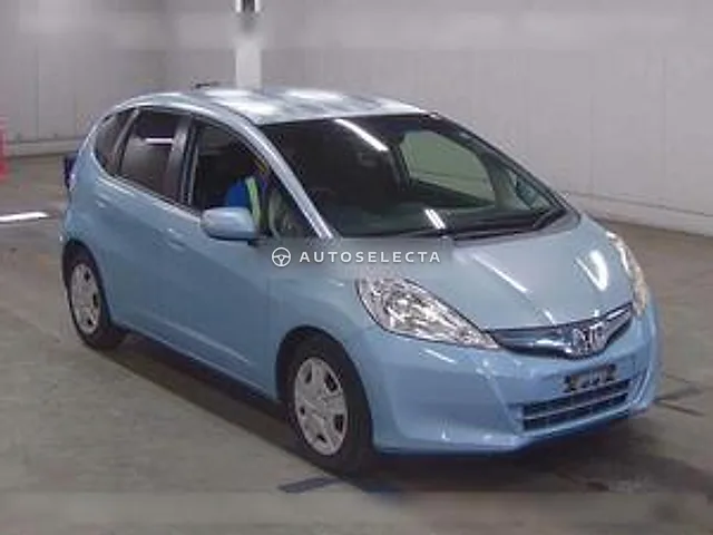 Honda Fit Hybrid 2012, auction grade R