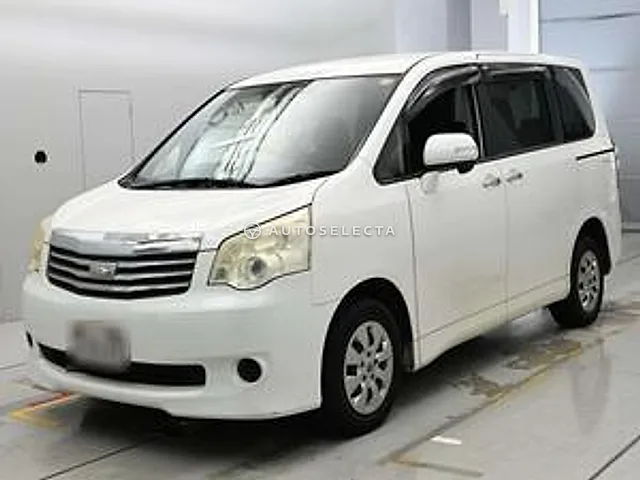 Toyota Noah 2012, auction grade RA