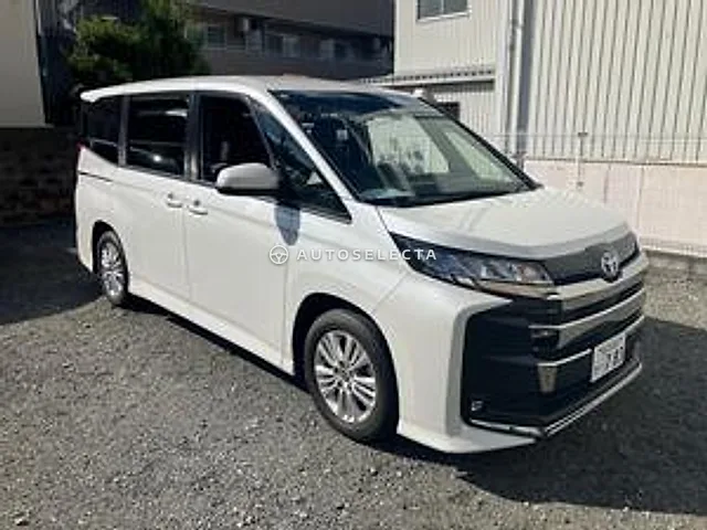 Toyota Noah 2022, auction grade 4