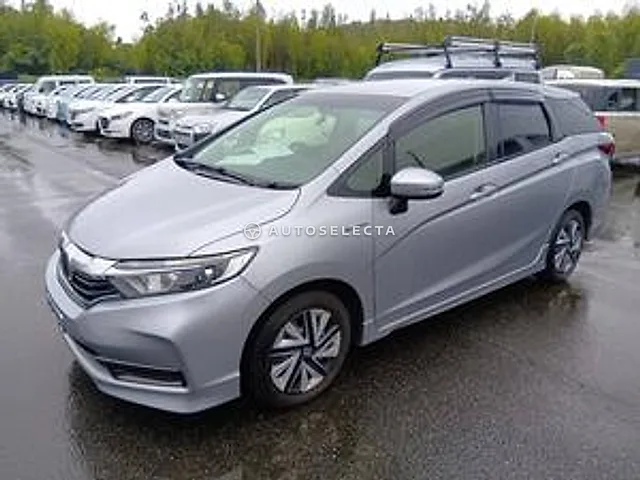 Honda Shuttle 2019, auction grade 3.5