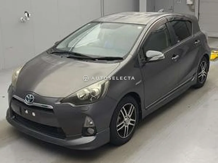 Toyota Aqua 2012, photo 1 of 1