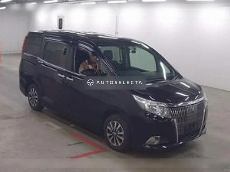 Toyota Esquire 2014, photo 1 of 1