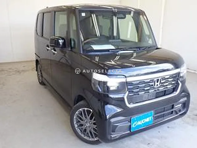 Honda N-BOX Custom 2024, auction grade 4