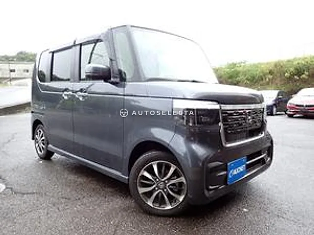 Honda N-BOX Custom 2024, auction grade 4.5