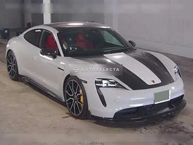 Porsche Taycan Turbo S 2024, auction grade 5