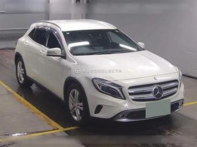 Mercedes-Benz GLA-Class 2014, auction grade 4
