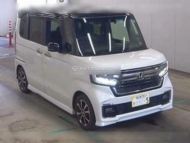 Honda N-BOX Custom 2021, auction grade 4