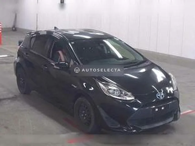 Toyota Aqua 2017, auction grade R