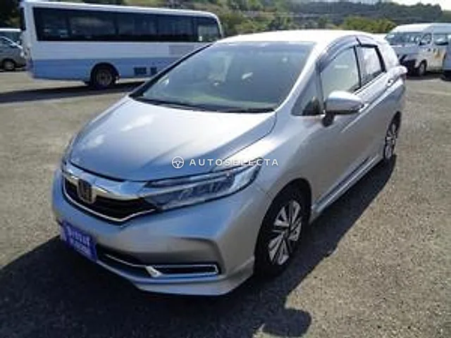 Honda Shuttle 2019, auction grade 3.5
