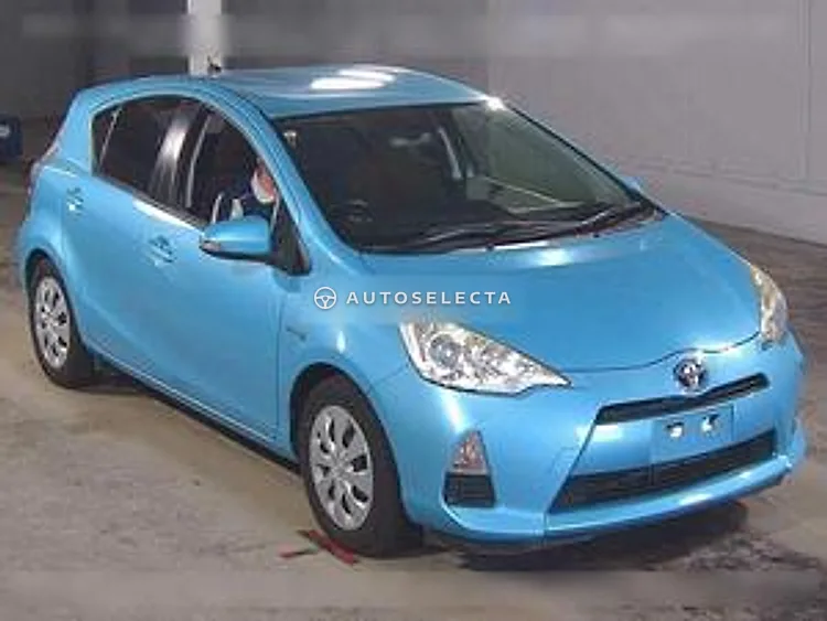 Toyota Aqua 2013, photo 1 of 1