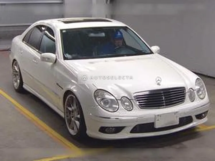 Mercedes-Benz E-Class 2003, photo 1 of 6