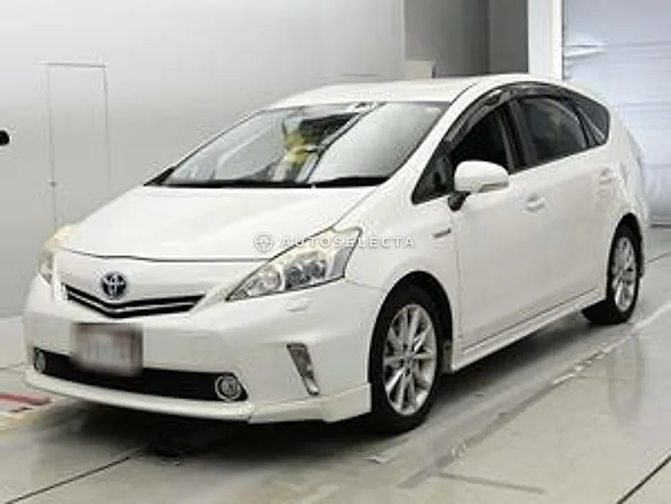 Toyota Prius Alpha 2012, photo 1 of 1