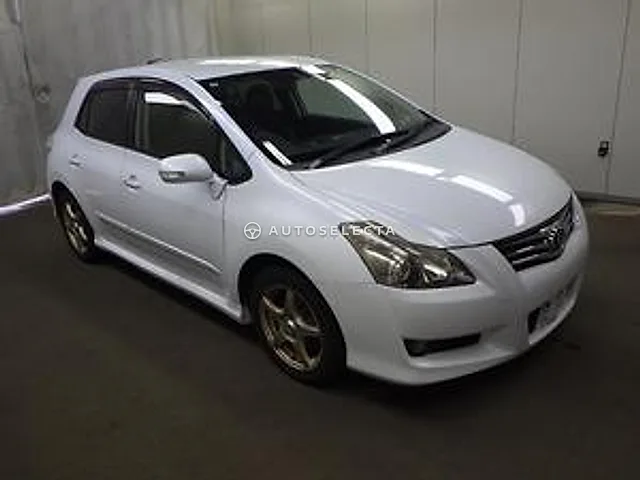 Toyota Blade 2007, auction grade R