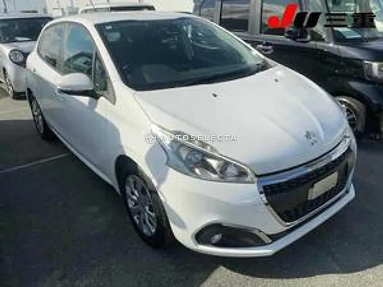 Peugeot 208 2016, photo 1 of 1