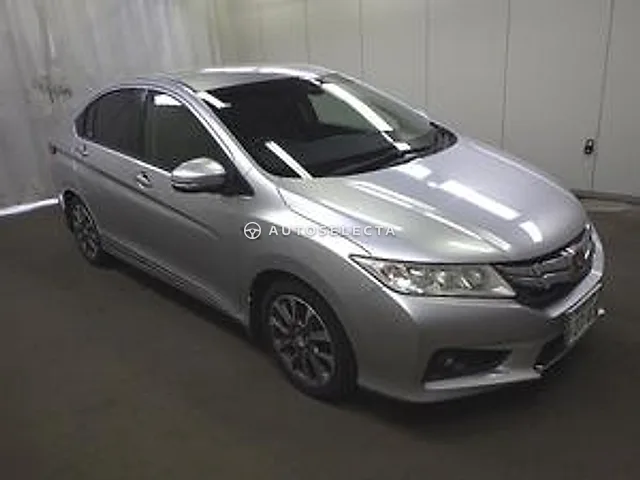 Honda Grace 2015, auction grade 4