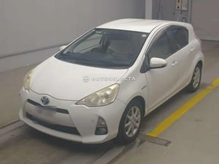 Toyota Aqua 2012, photo 1 of 1