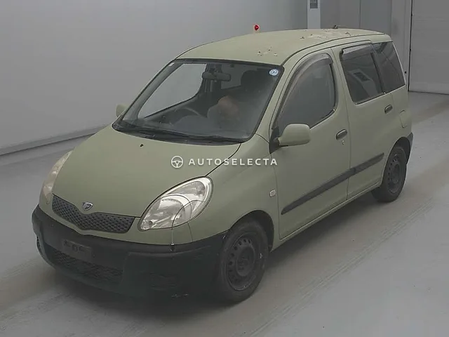 Toyota Funcargo 2002, auction grade 3.5