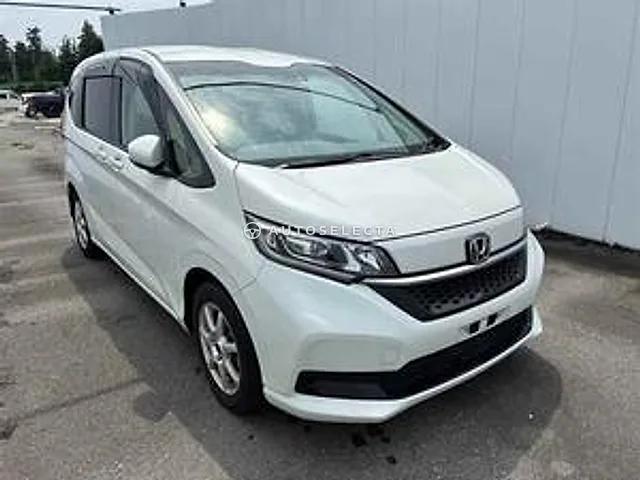 Honda Freed+ 2023, auction grade 4