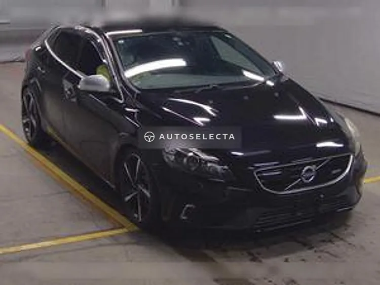 Volvo V40 2013, photo 1 of 6