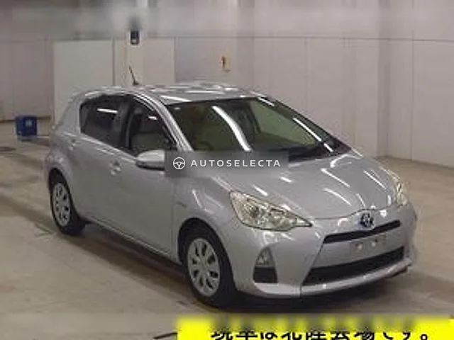Toyota Aqua 2013, auction grade 4