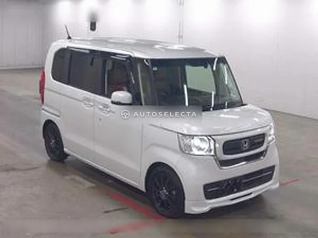 Honda N-BOX 2021, auction grade R