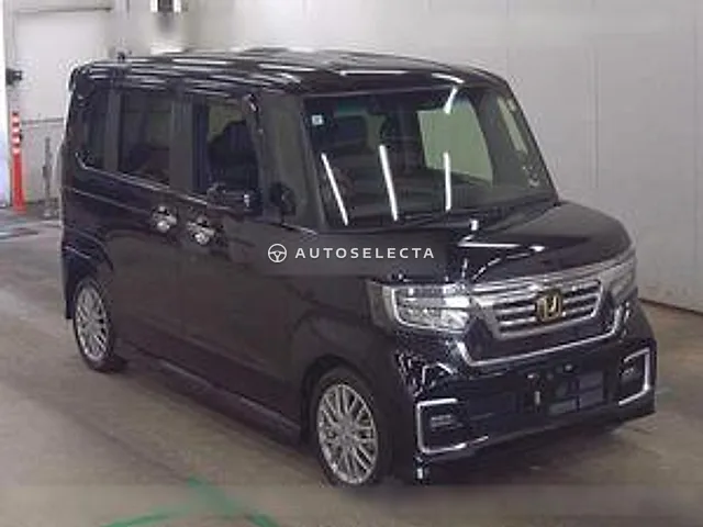 Honda N-BOX Custom 2021, auction grade 4.5
