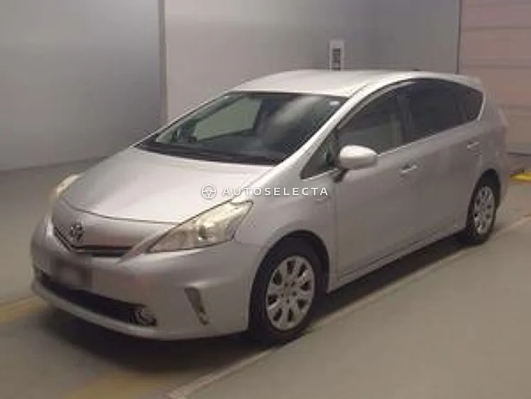 Toyota Prius Alpha 2012, photo 1 of 1