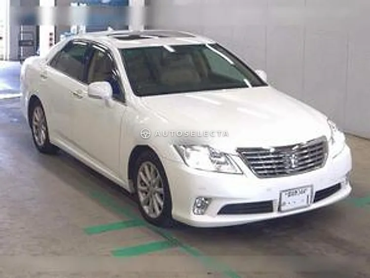 Toyota Crown 2010, photo 1 of 1