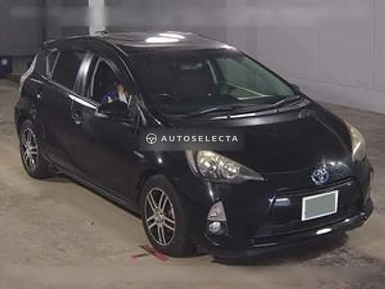 Toyota Aqua 2013, photo 1 of 1
